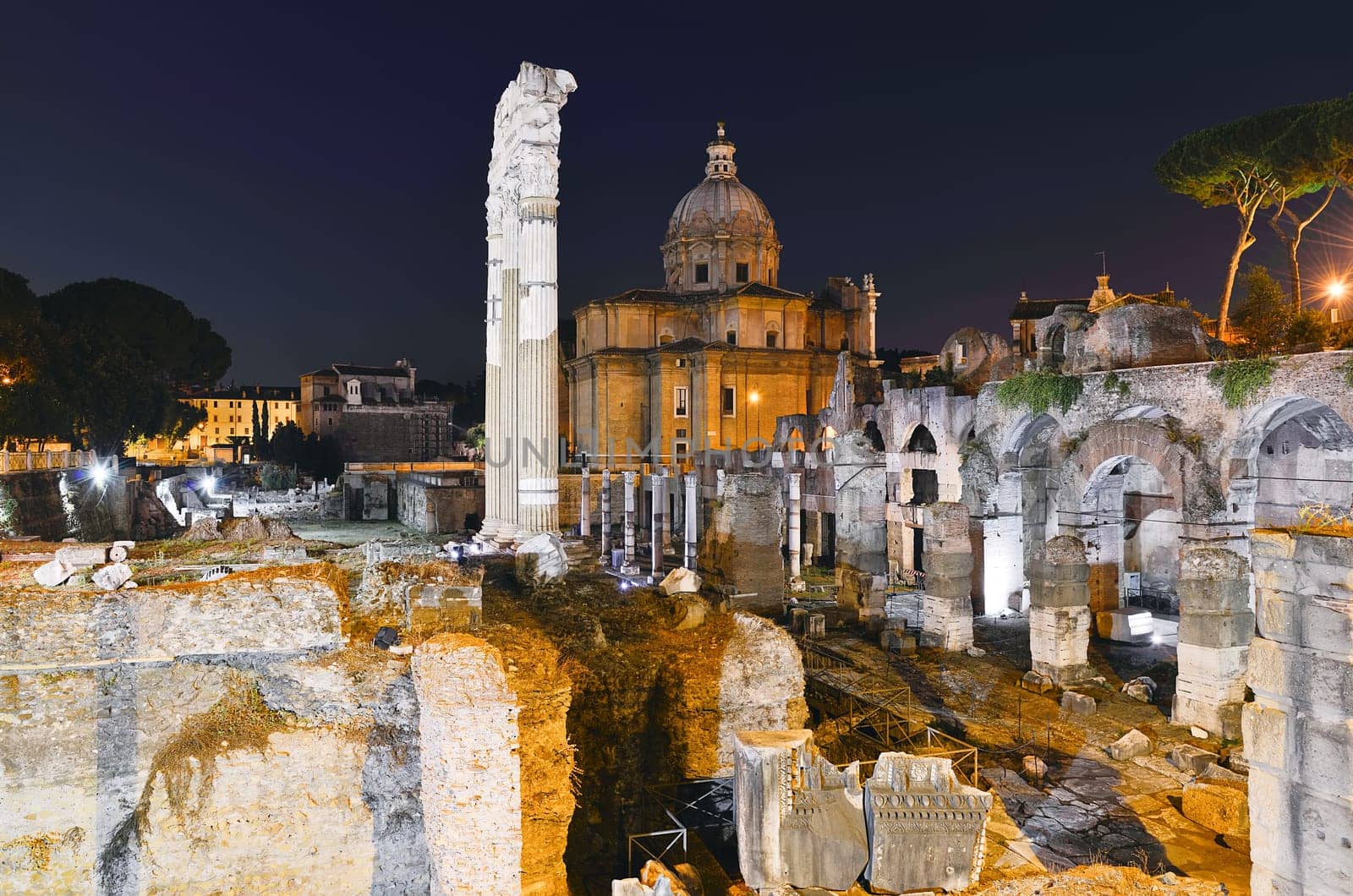 beautiful night image of the eternal city