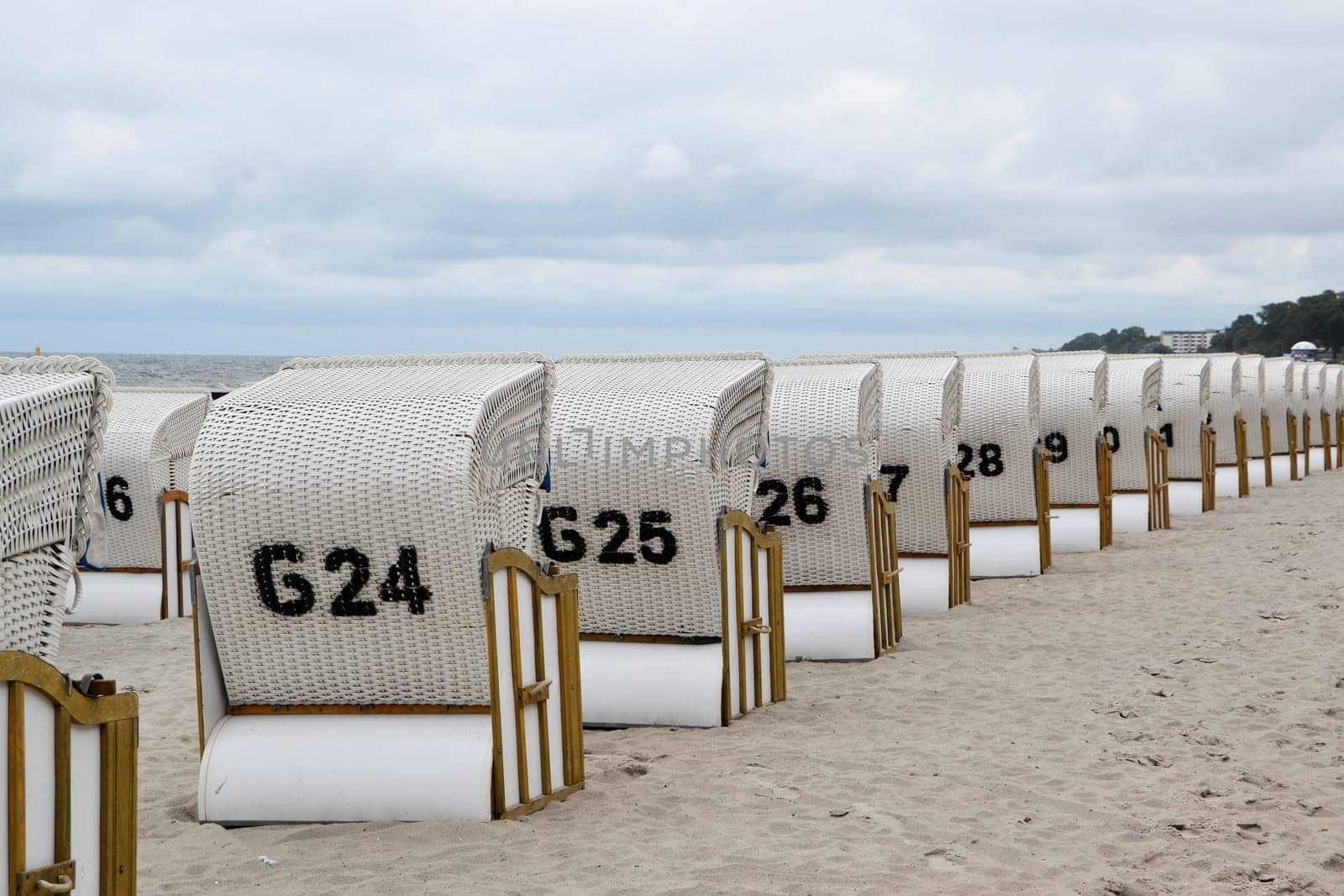 Strandkörbe an der polnischen Ostsee