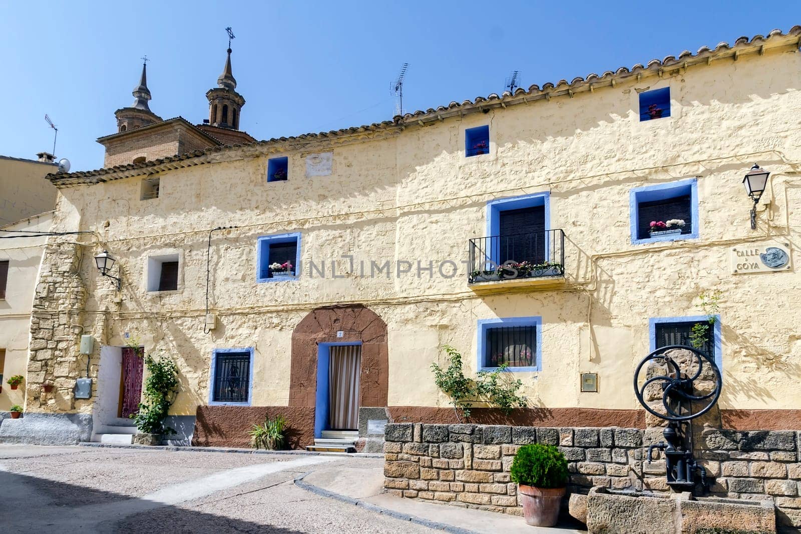 Fuendetodos is a Spanish population of the province of Zaragoza famous because in one of his houses born Spanish painter Francisco de Goya