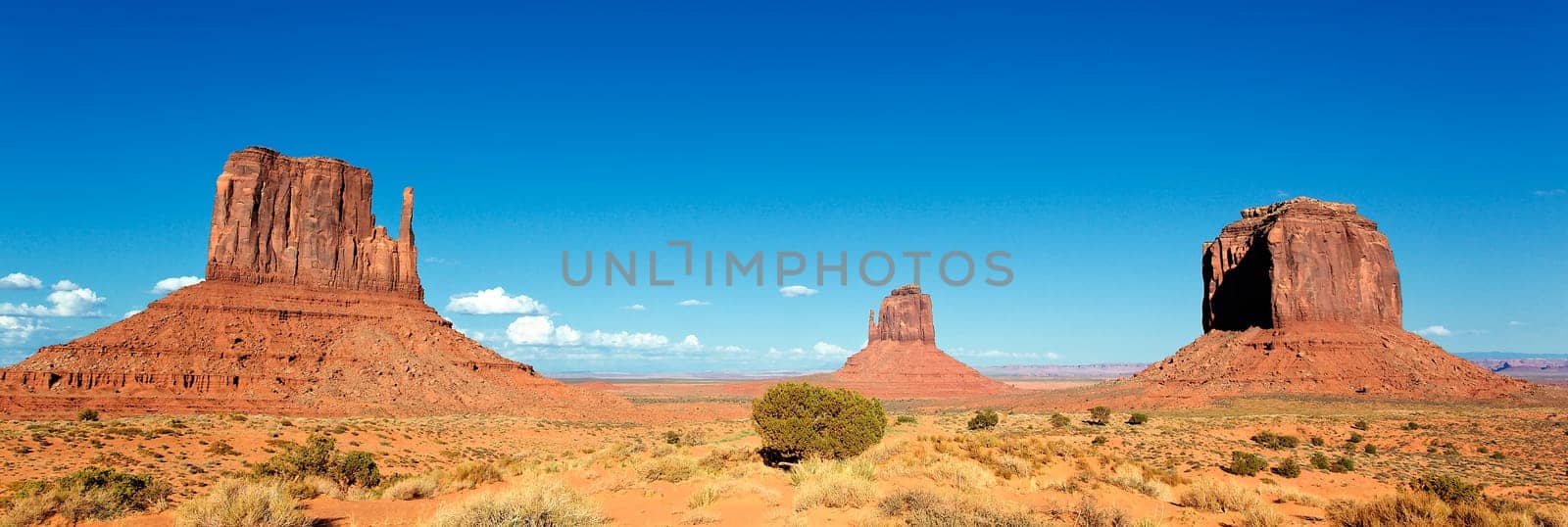 The unique landscape of Monument Valley, Utah, USA.