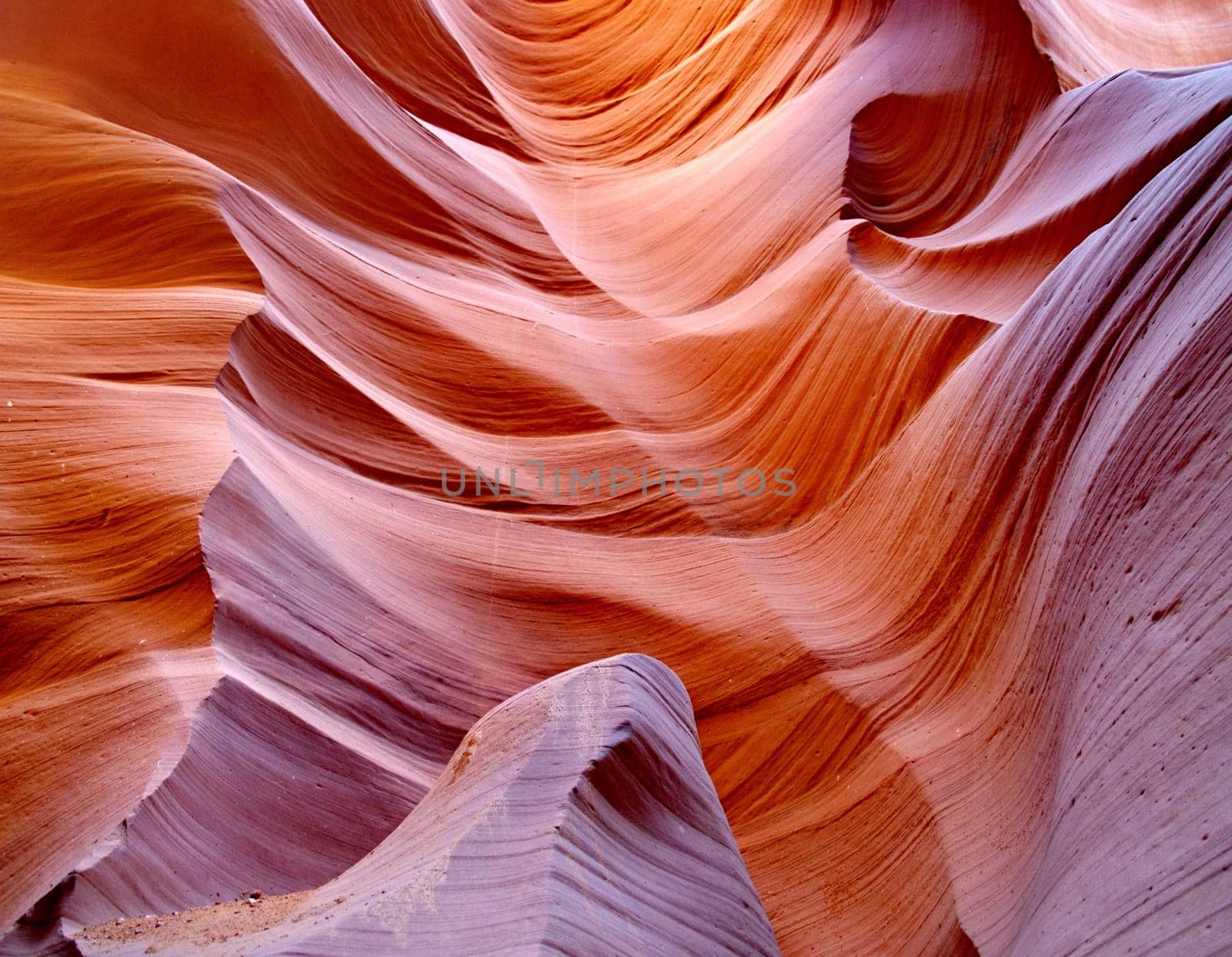 Abstract curves of Antelope Canyon