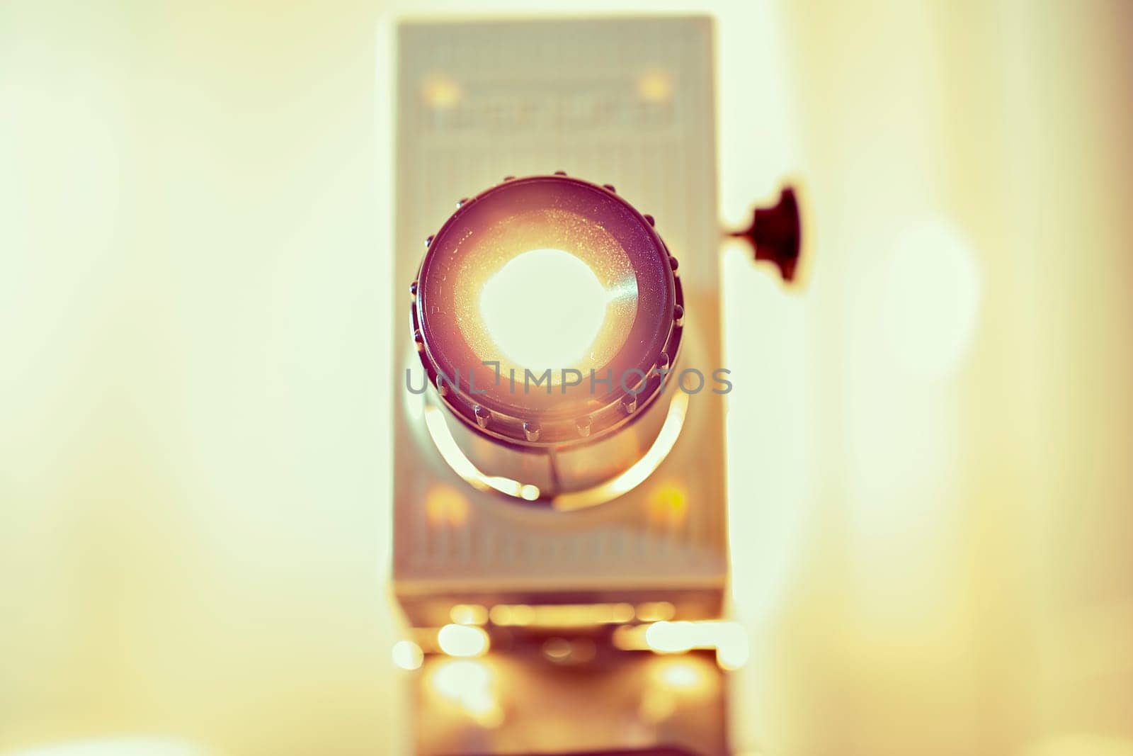 Working old projetor is lightened up by camera