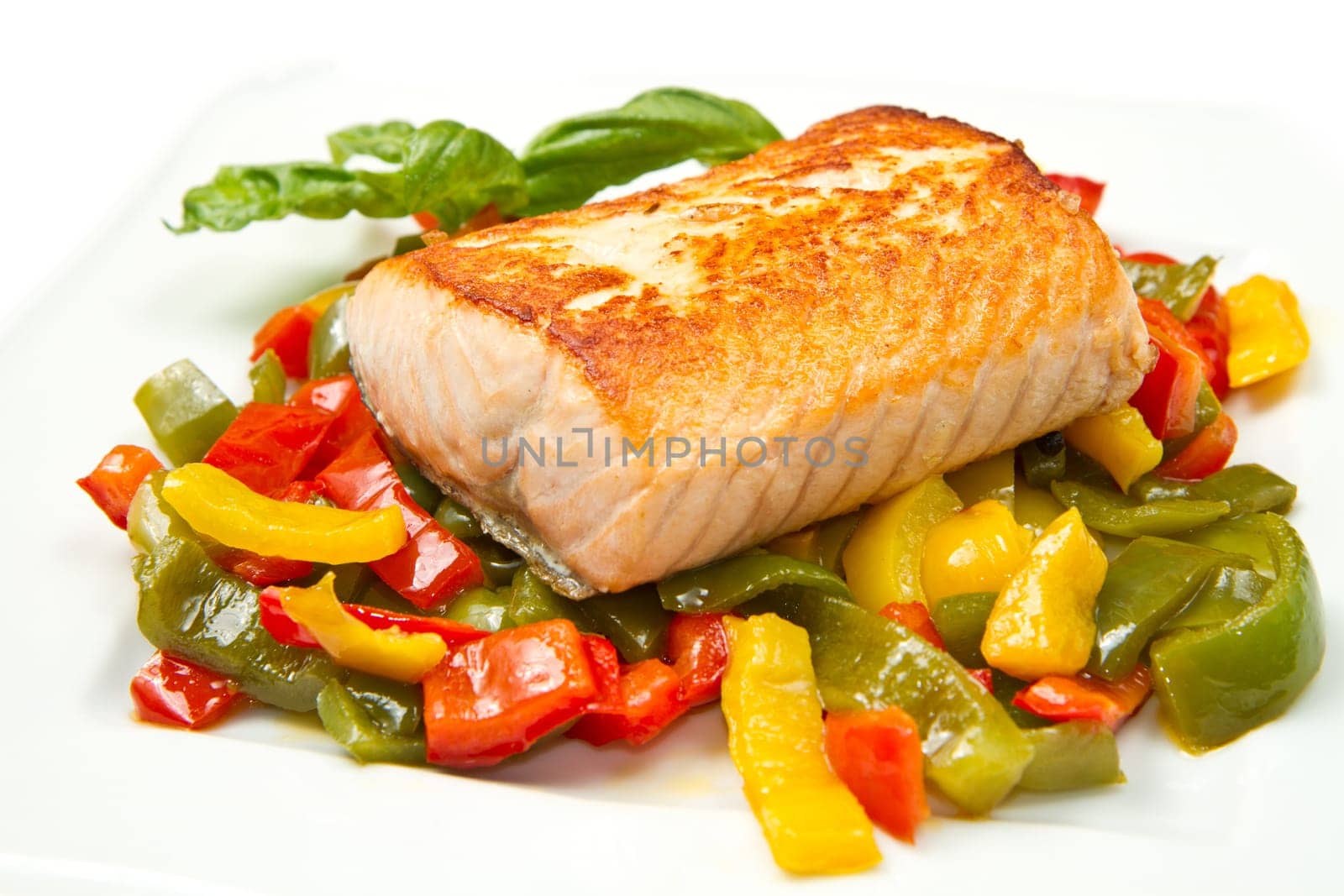 Grilled salmon and vegetables