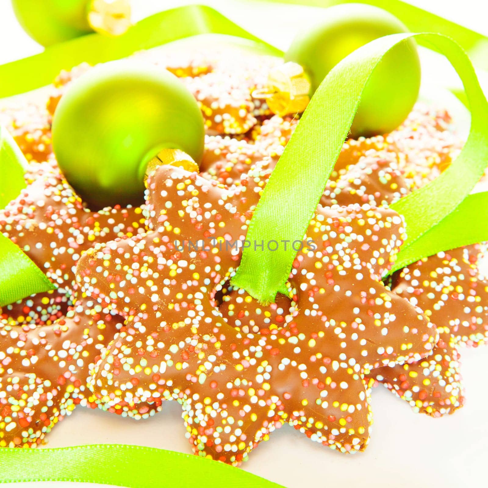 Gingerbread stars with ribbon