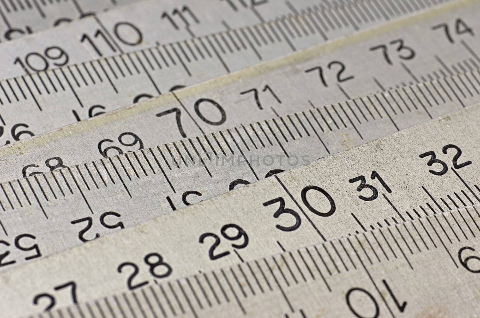 Metal folding rule
