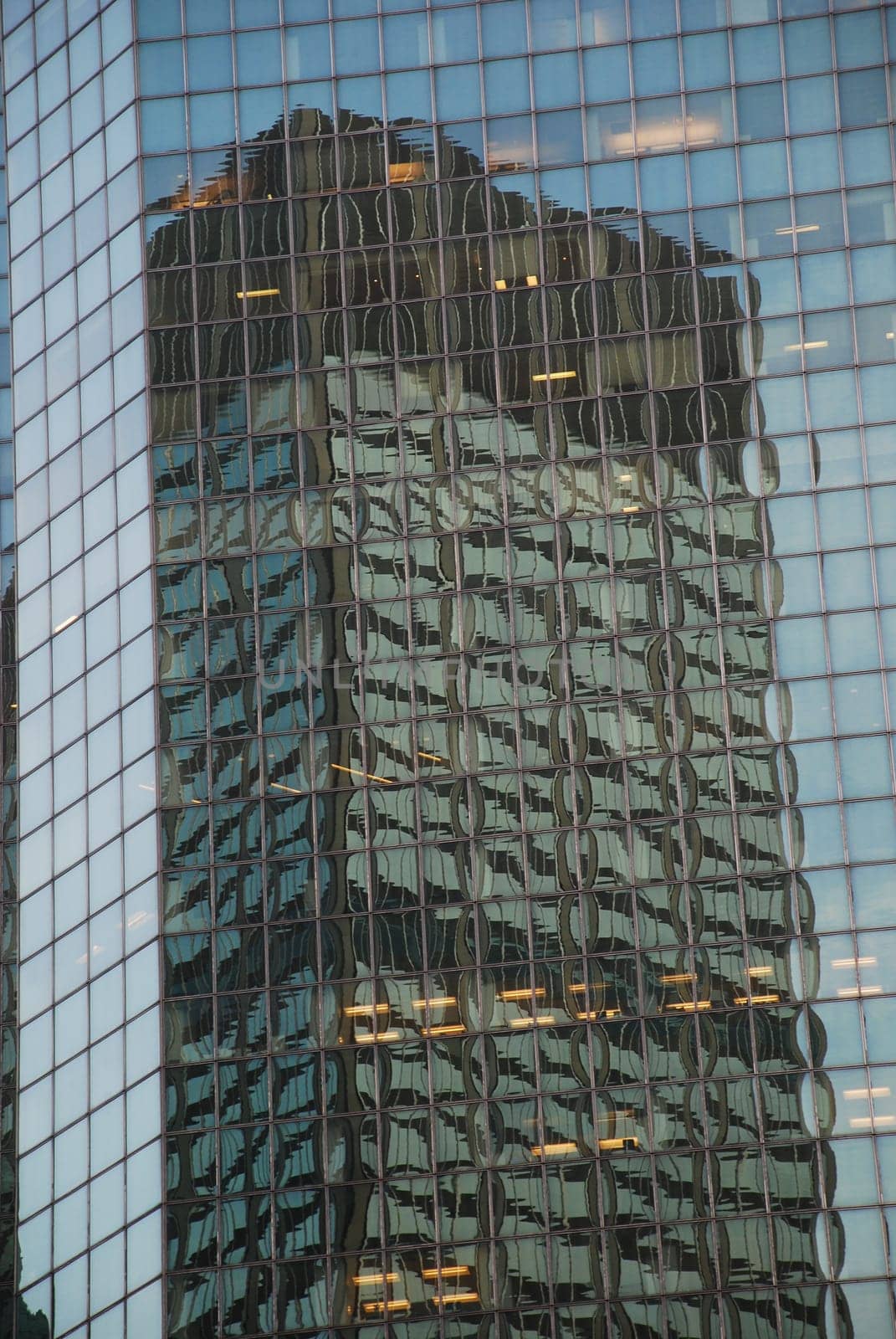Reflection High-Rise New York Manhattan Real Estate