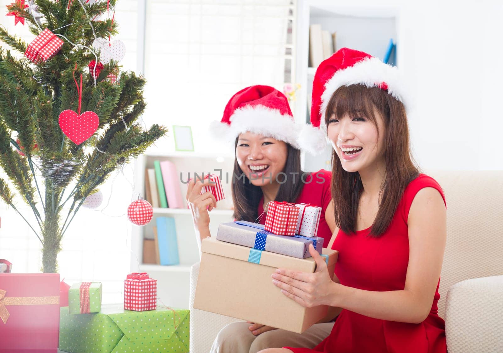 asian friend lifestyle christmas photo