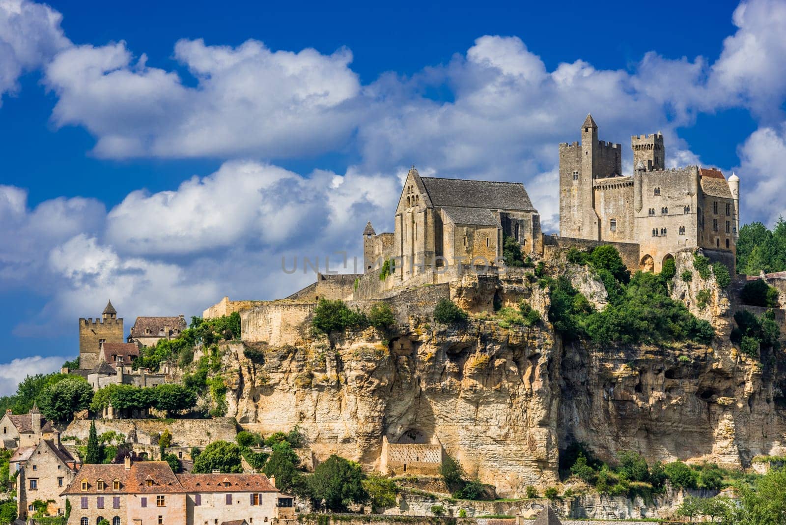 chateau de beynac castle dordogne perigord France