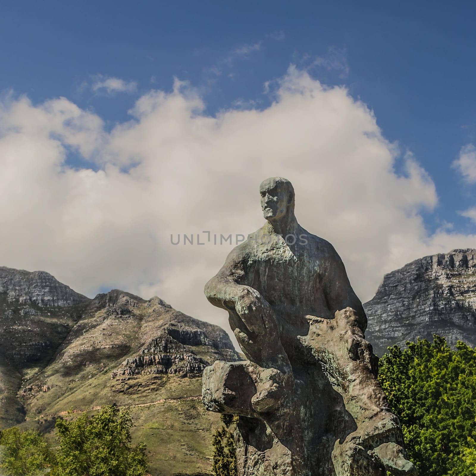 Statue of Jan Christian Smuts with mountains in the background