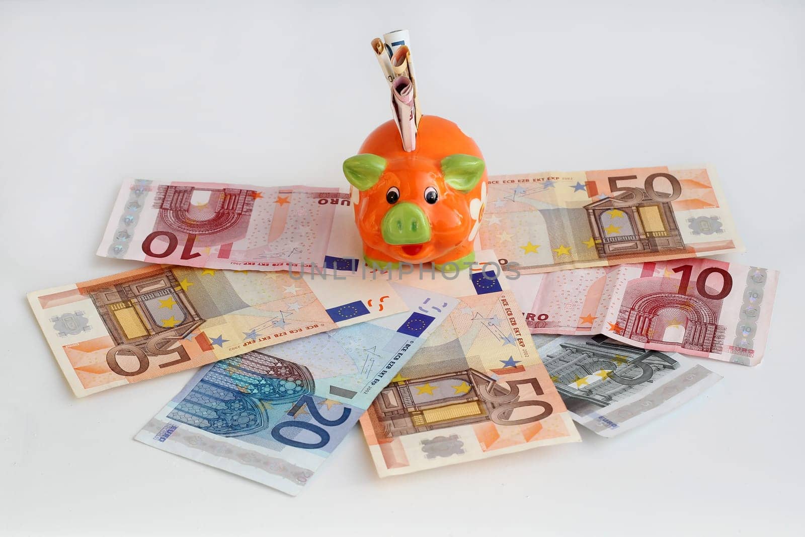 The piggy bank as an investment