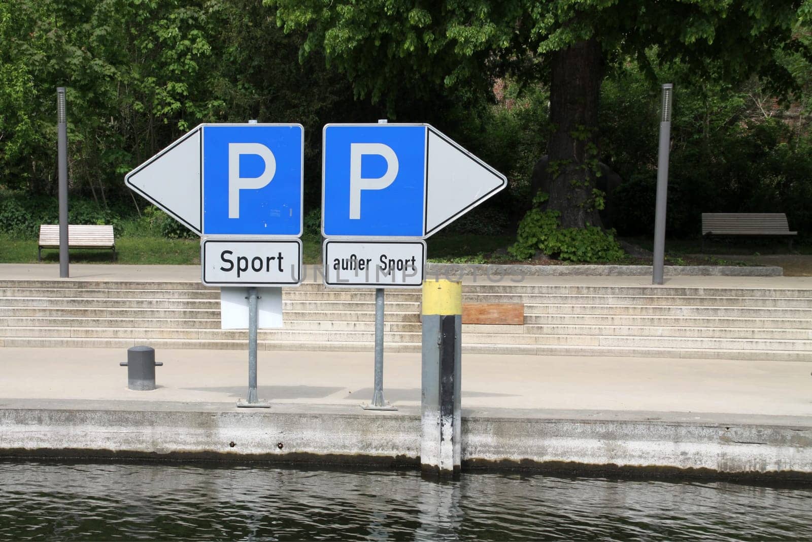 Parking lot for Botte on the banks of the Havel