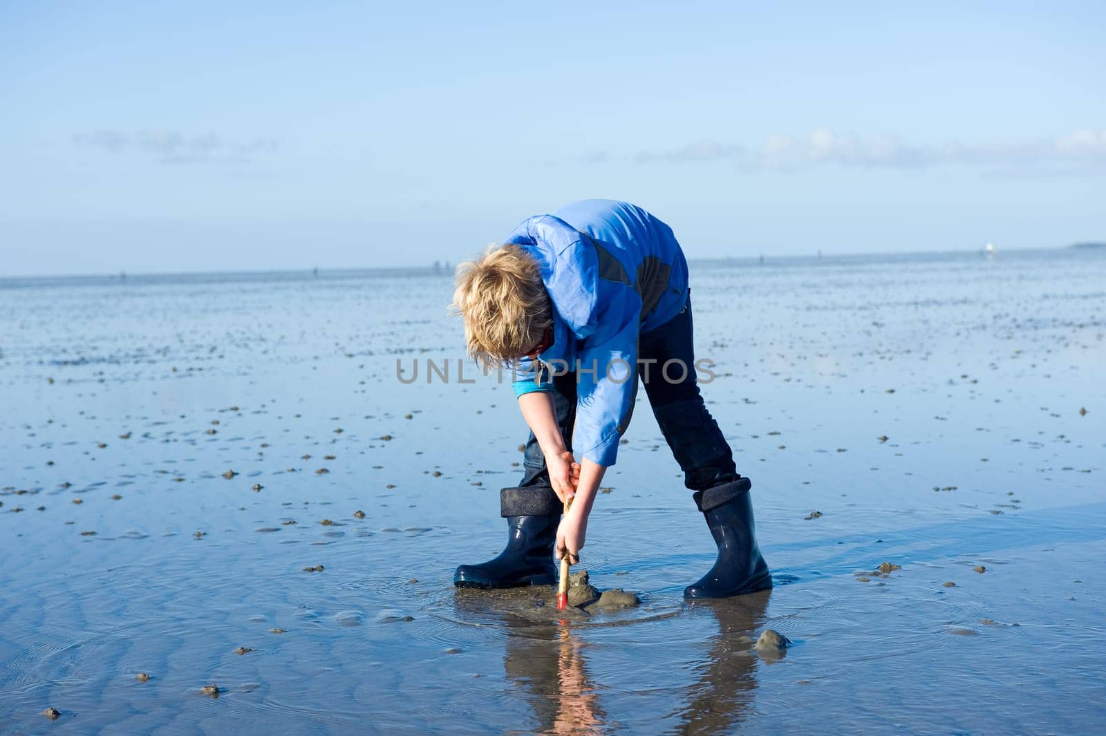 Plaing in the ebb tide- area