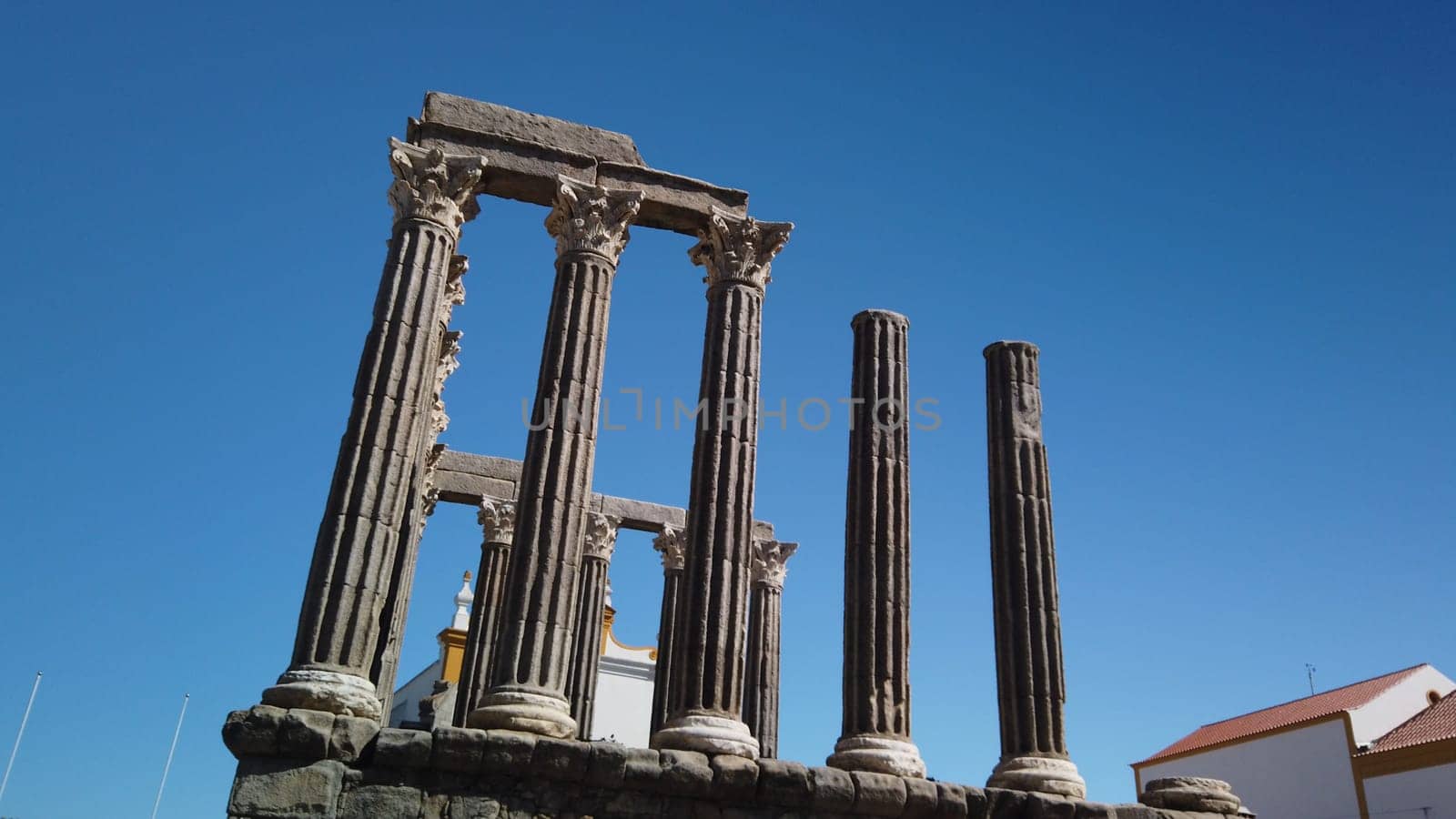 Roman temple of Evora by homydesign