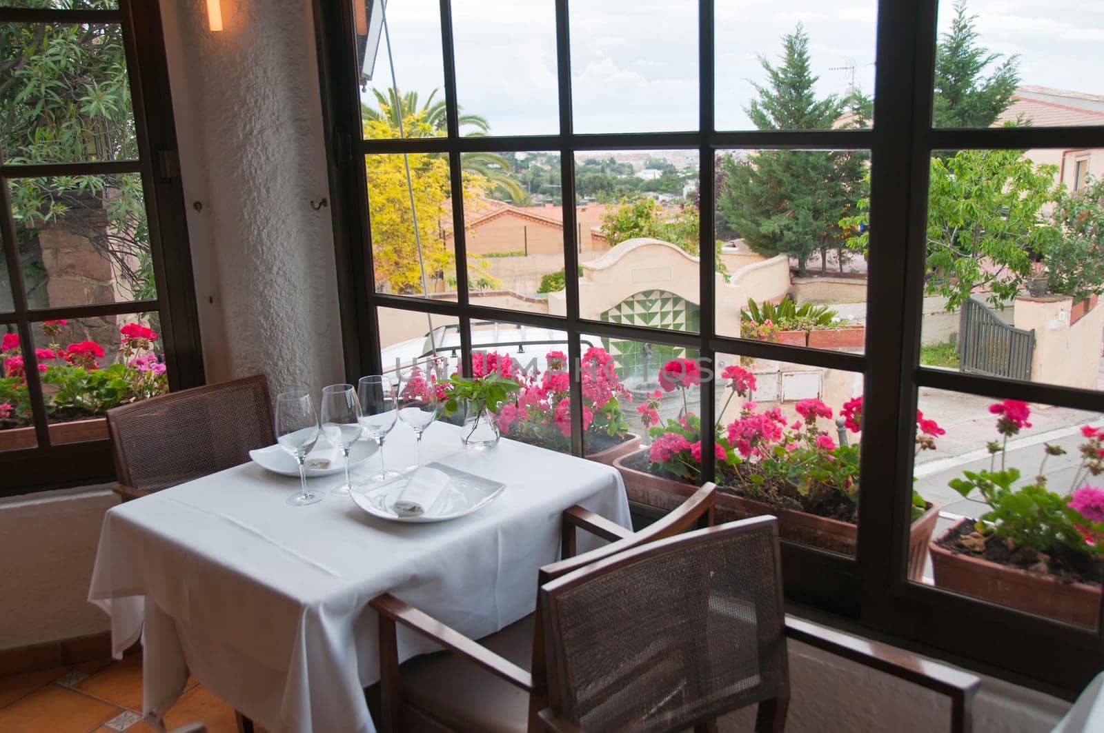 View from restaurant to outside thru big window