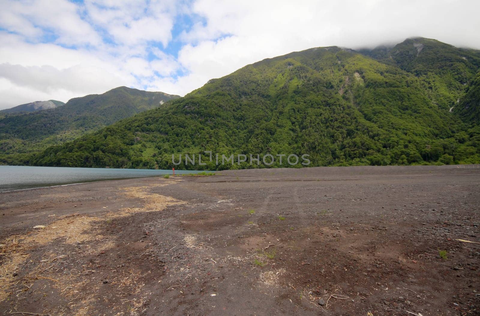 Todos los santos lake