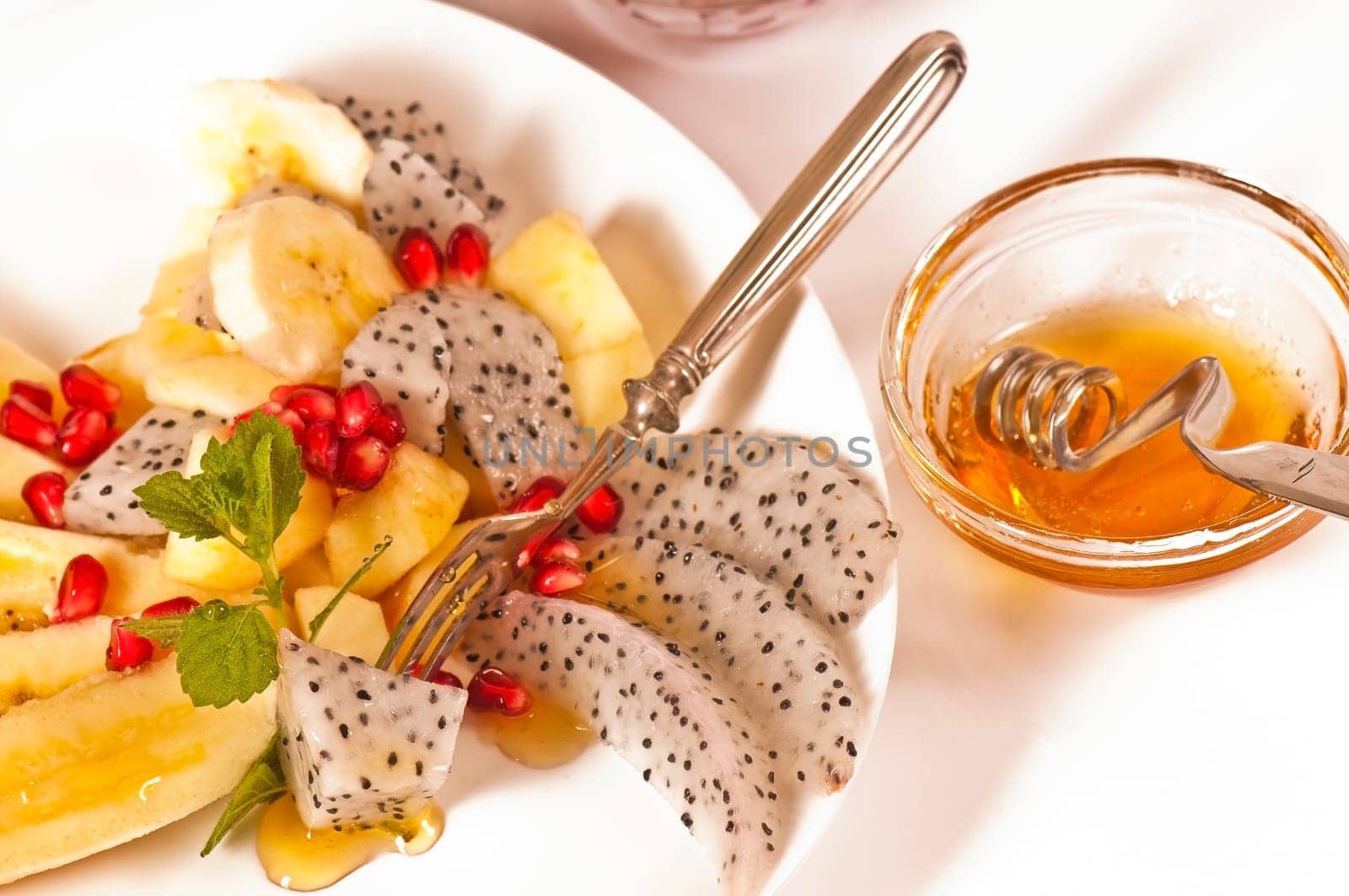 Fruit salad with honey