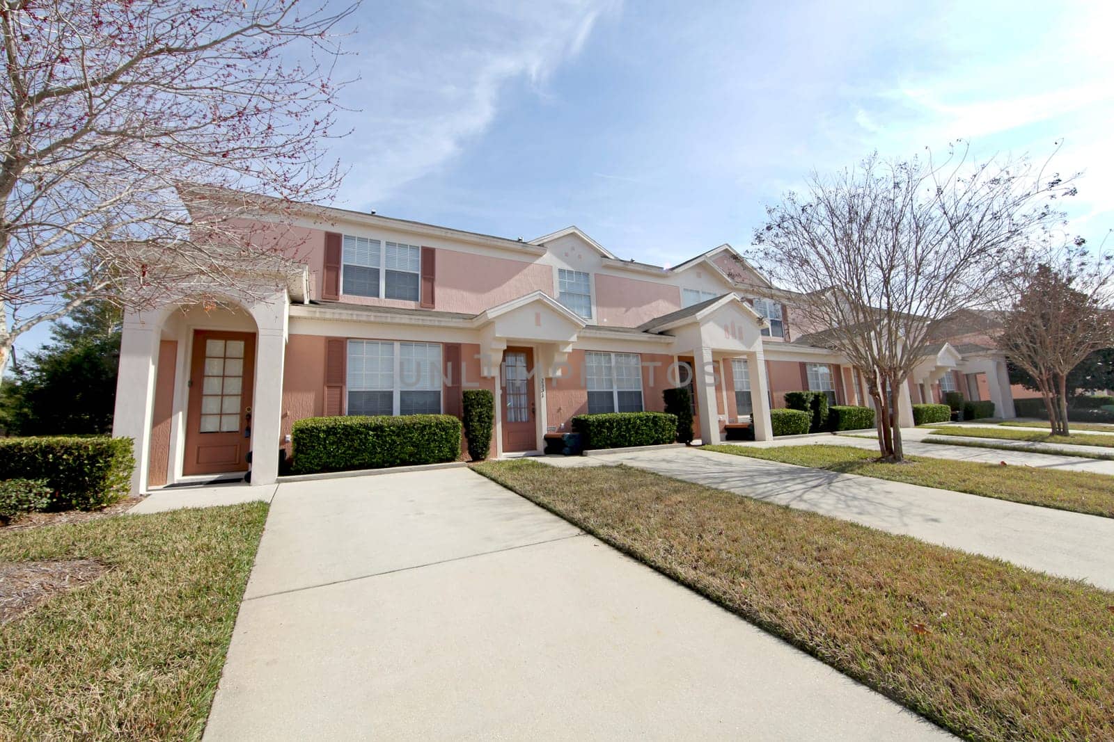 A set of pink townhomes in Florida