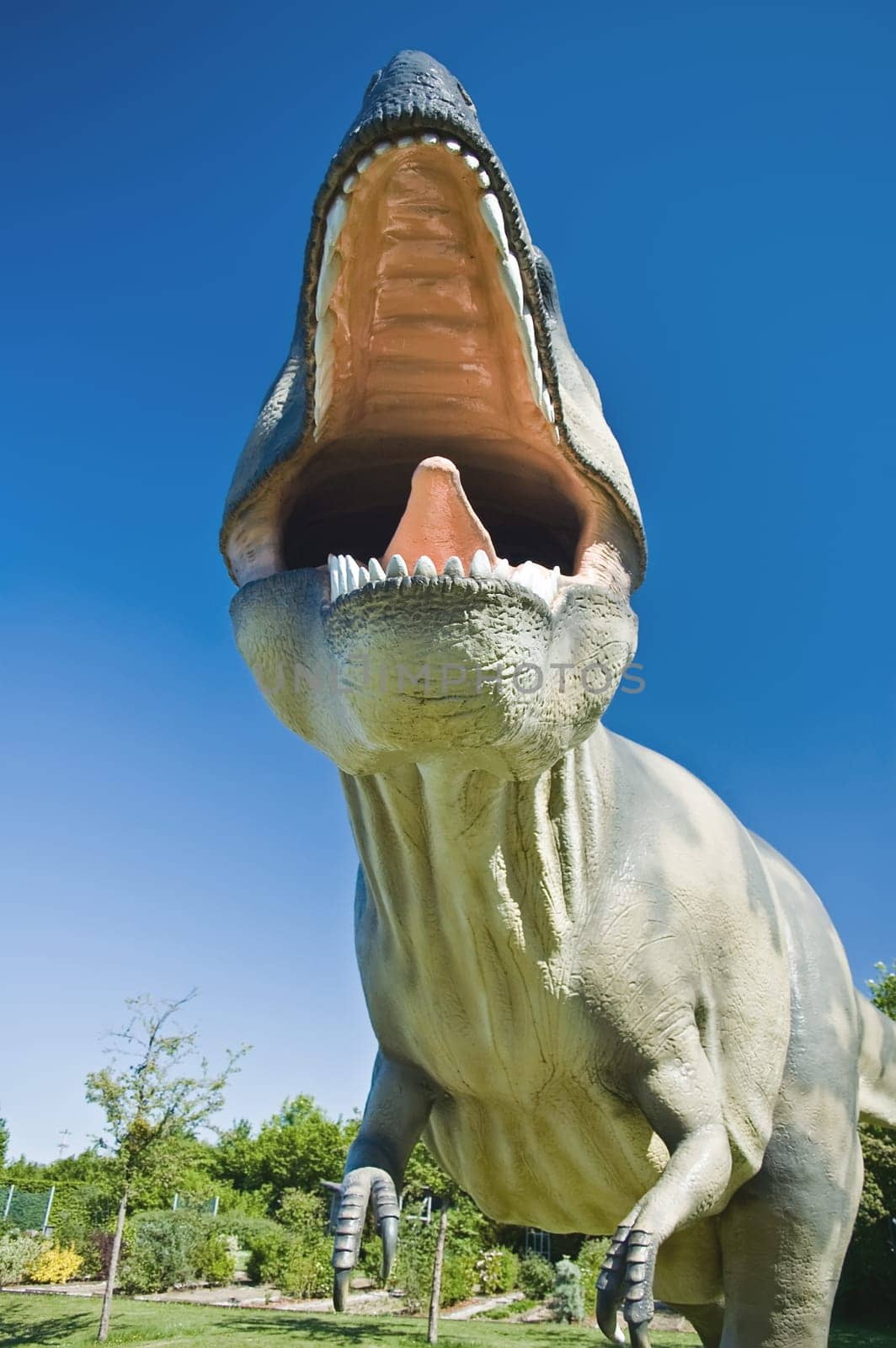 Attack of a T-Rex with big Mouth