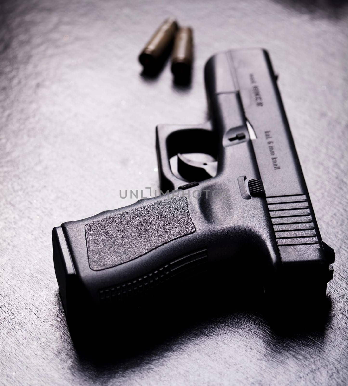Handgun, Pistol