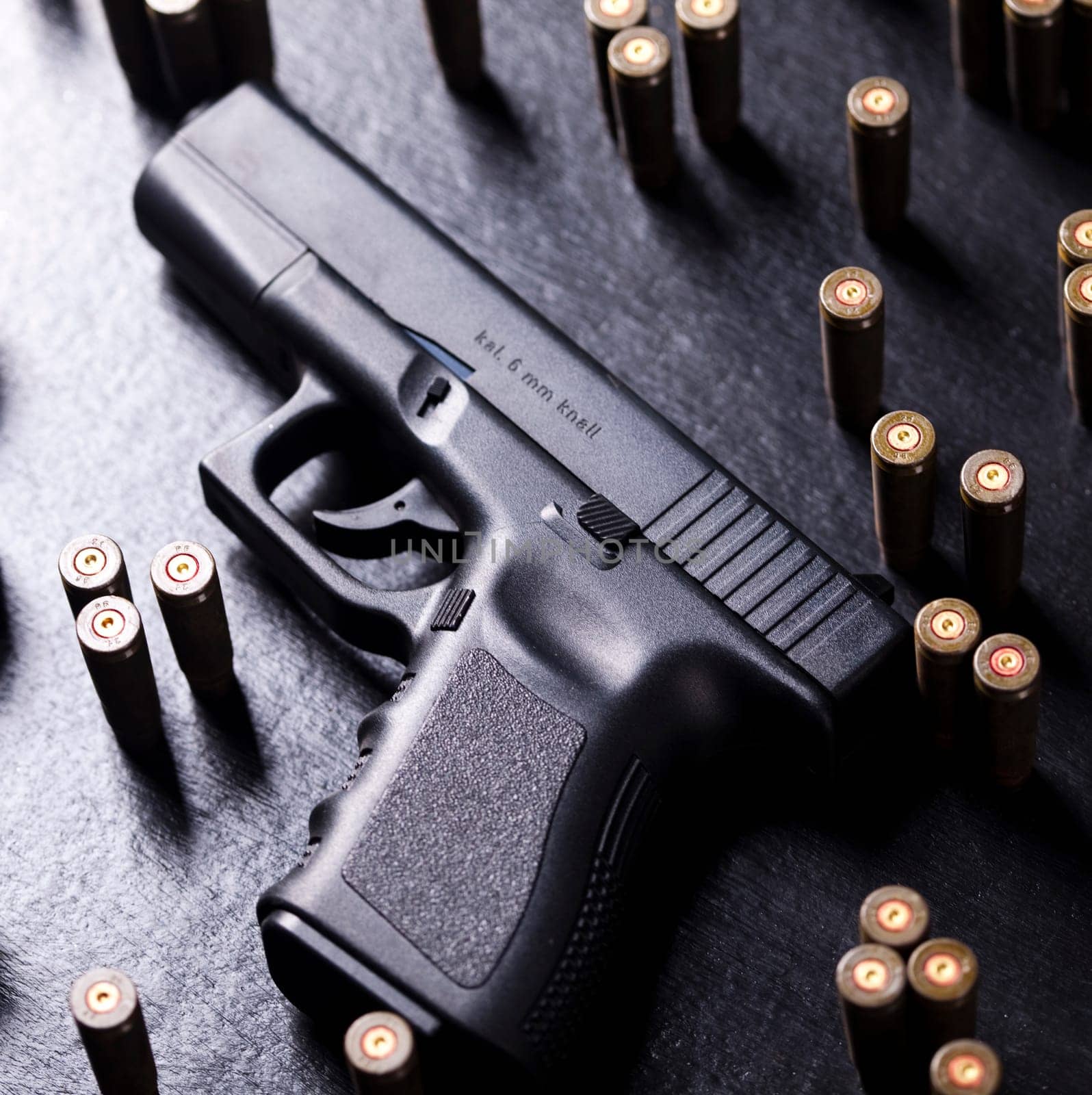 Handgun, Pistol