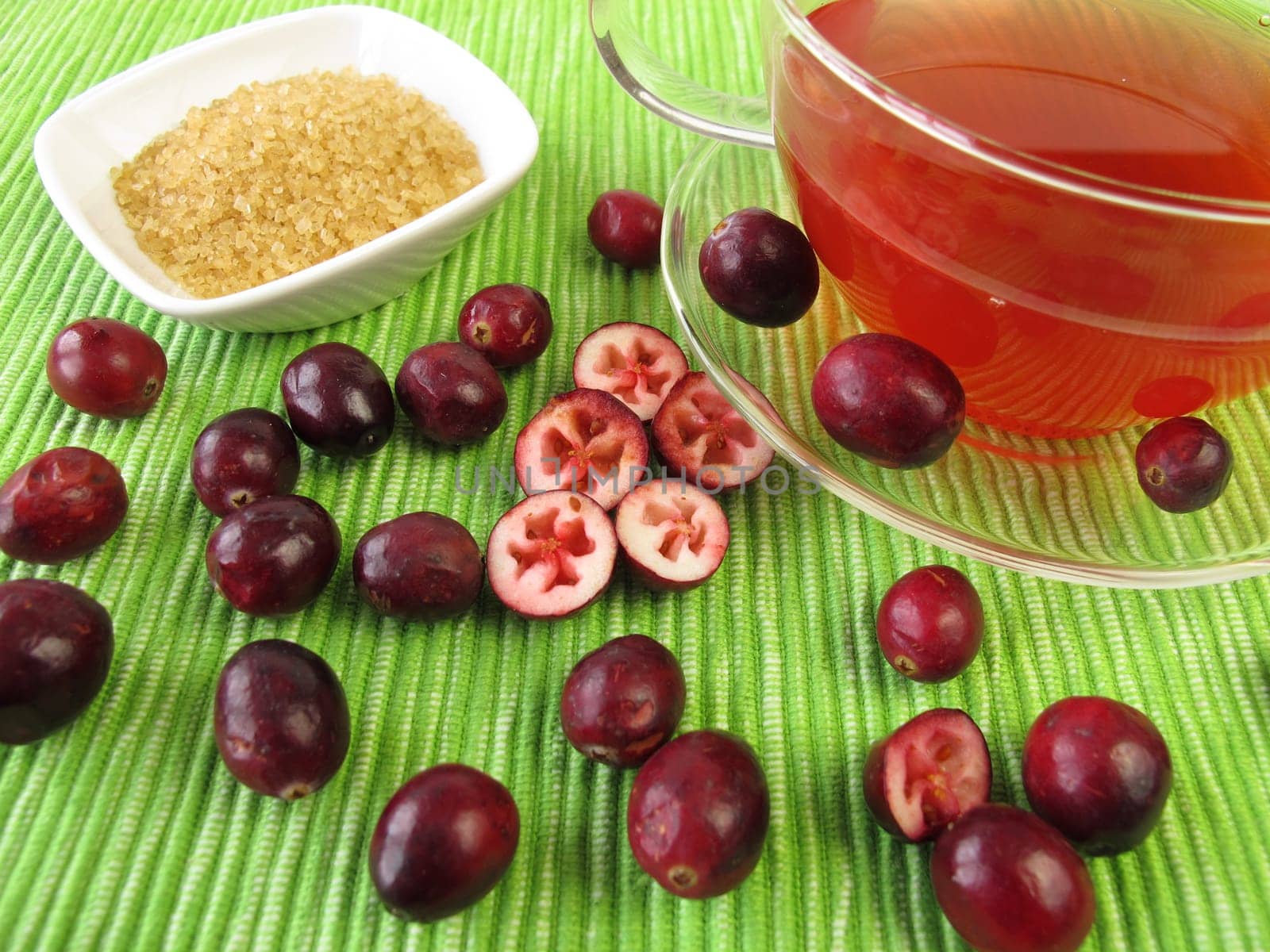 Tea with cranberries