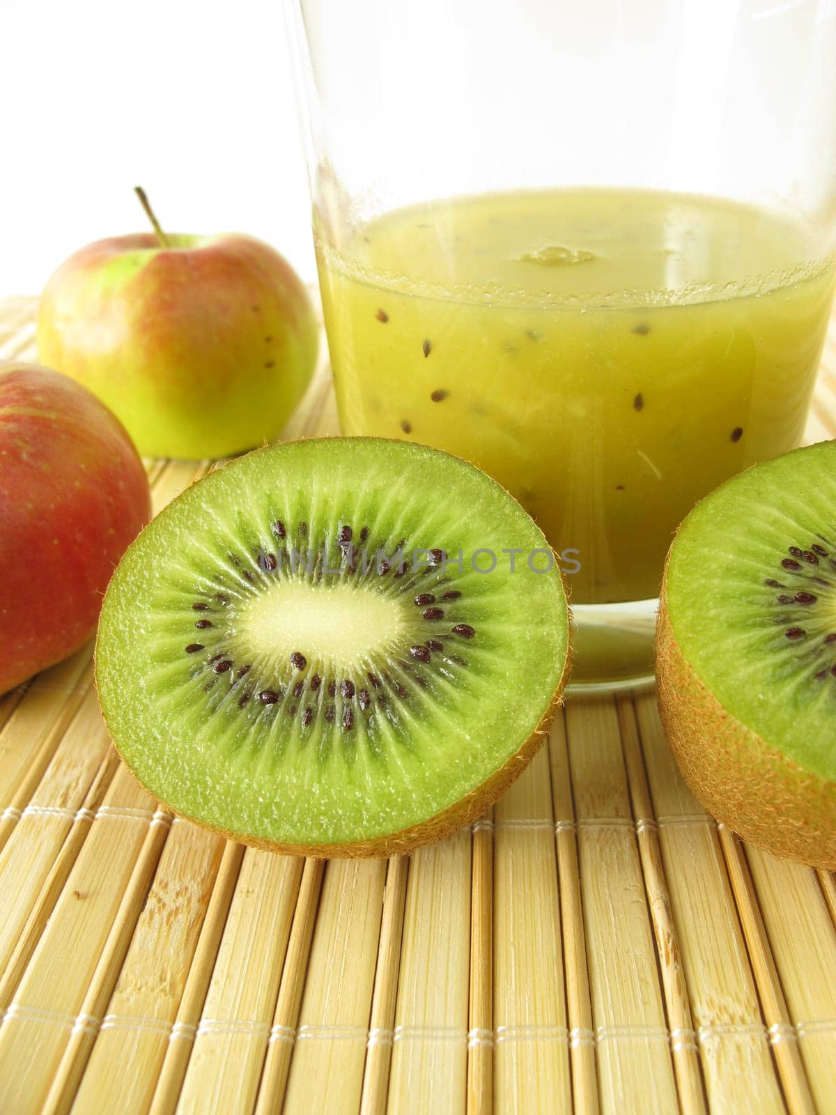 Green smoothie with kiwi and apple