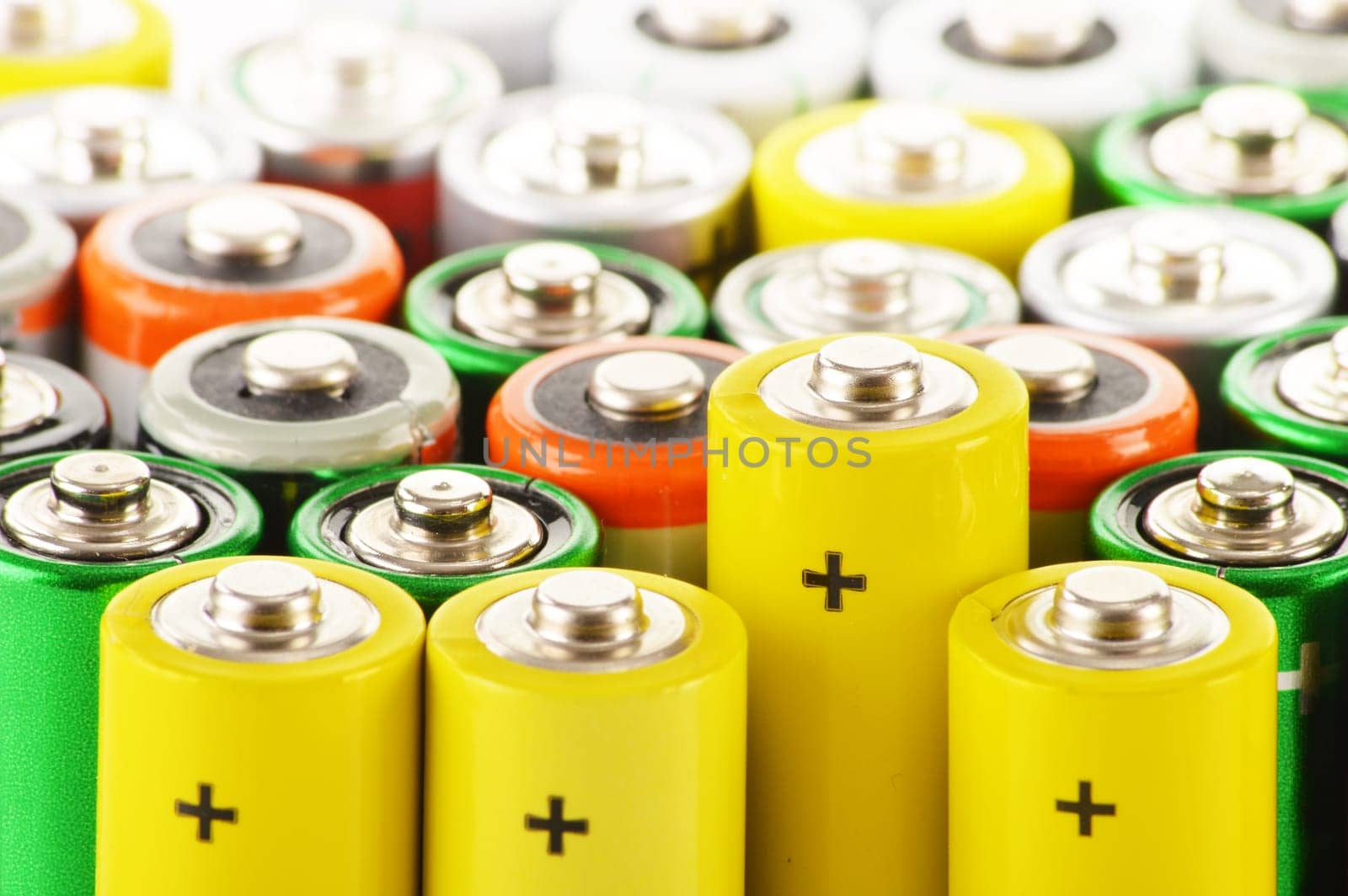 Composition with alkaline batteries