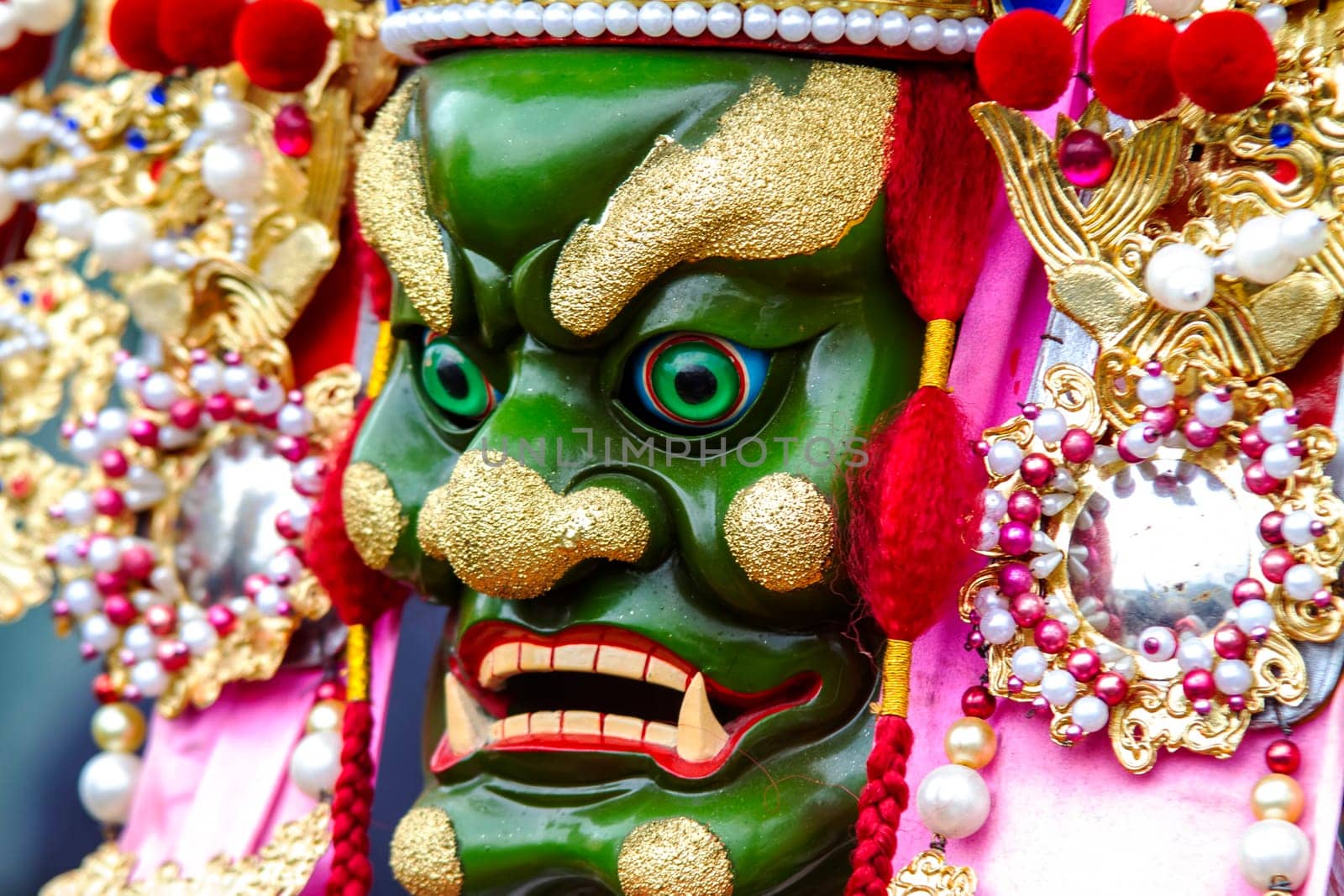 Chinese god for adv or others purpose use