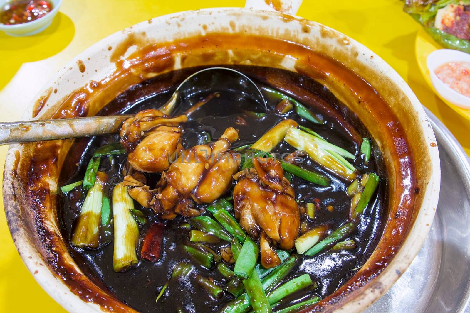 Claypot Frog Legs with Green Spring Onions in Brown Sauce Chinese Dish