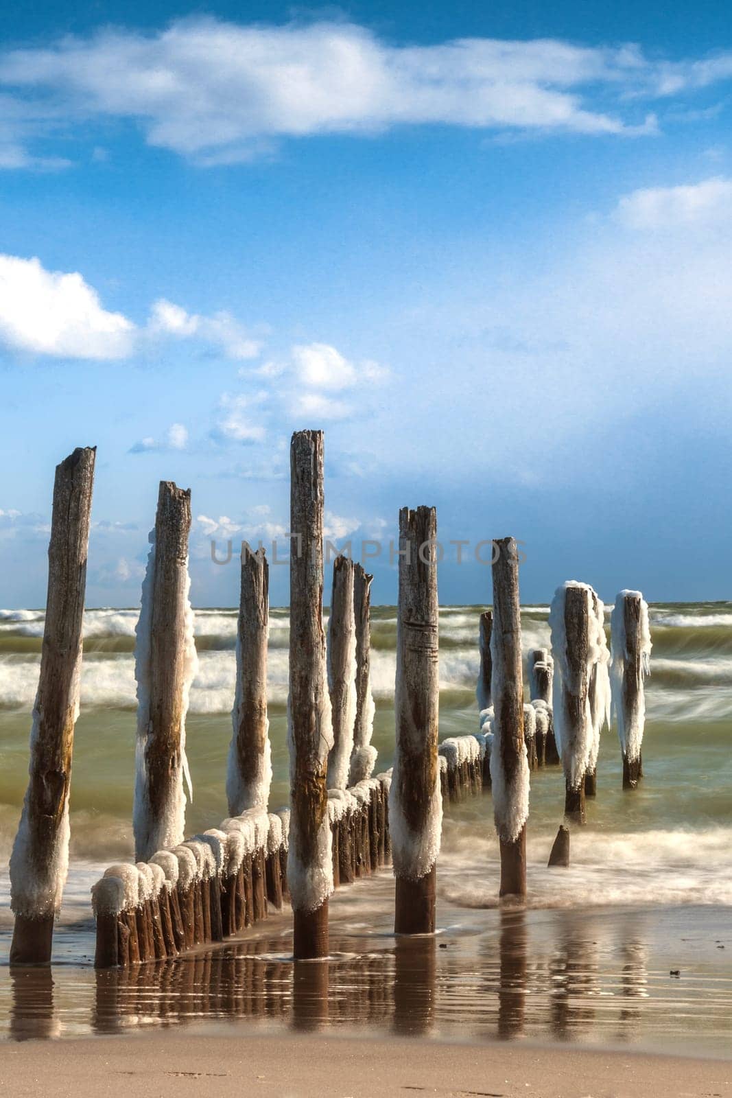 Groynes in winter