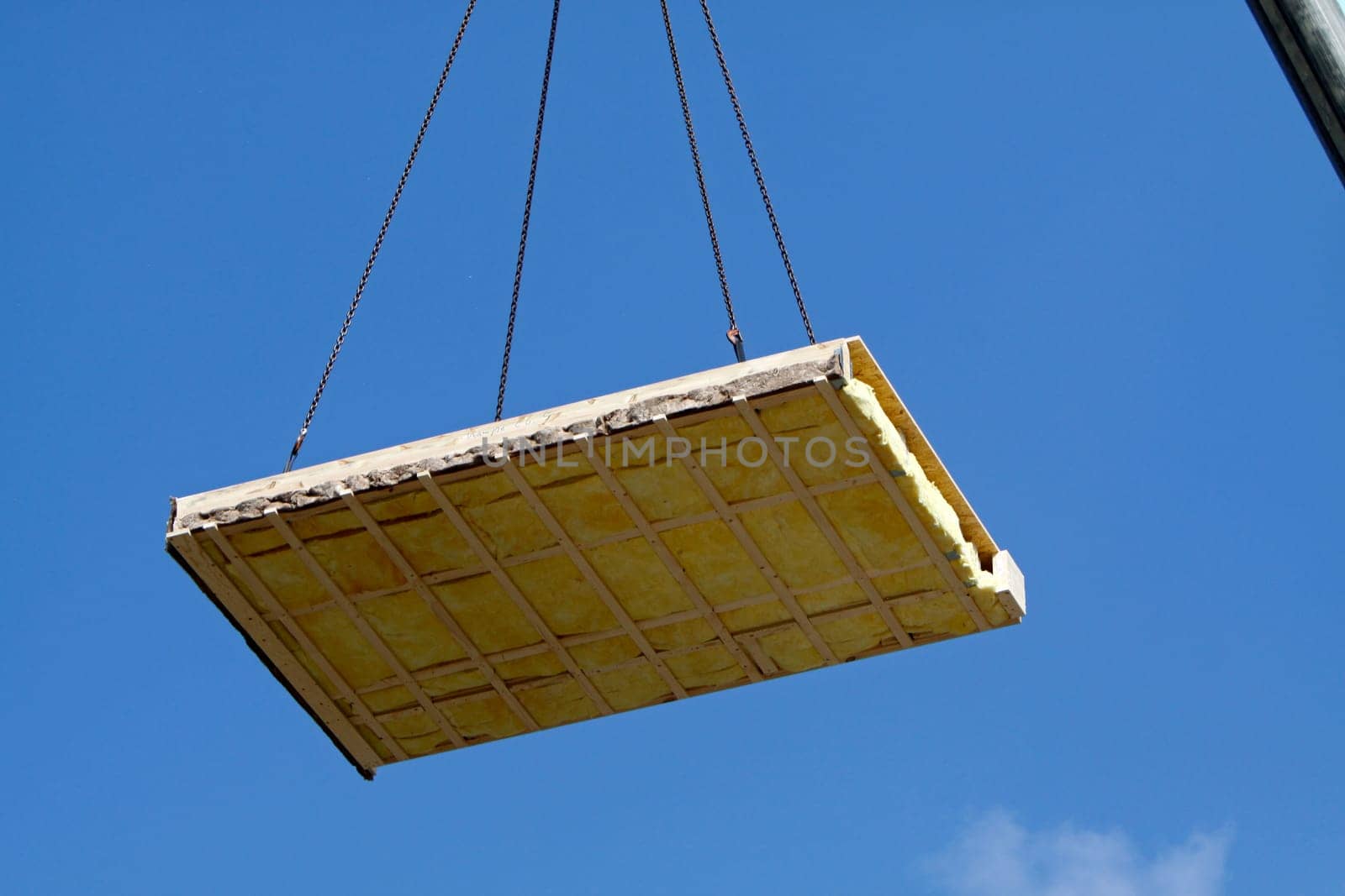 Insulation board floating on the crane