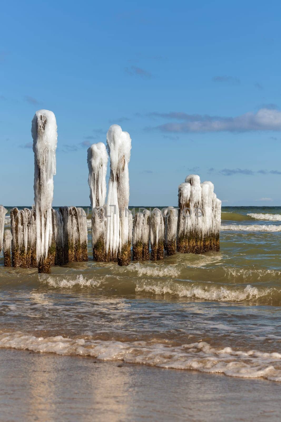 Groynes in winter