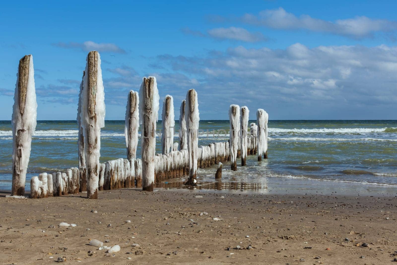 Groynes in winter