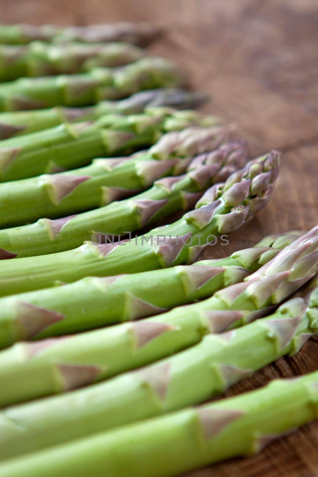 Green asparagus