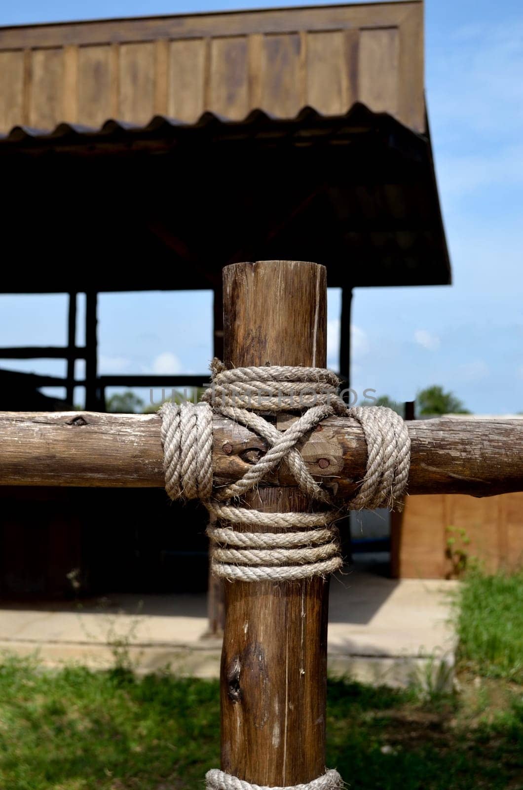 wooden fence and rope