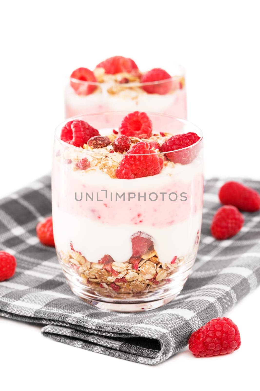 Muesli desserts with raspberries