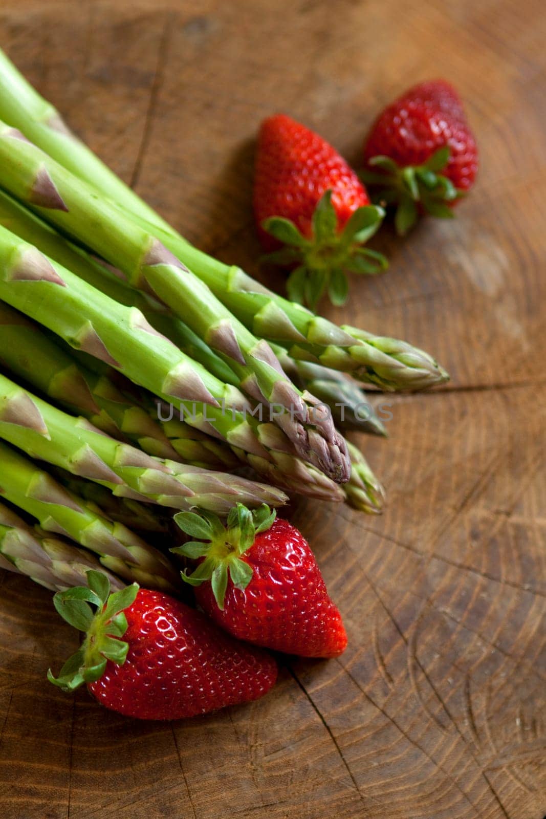 Green asparagus