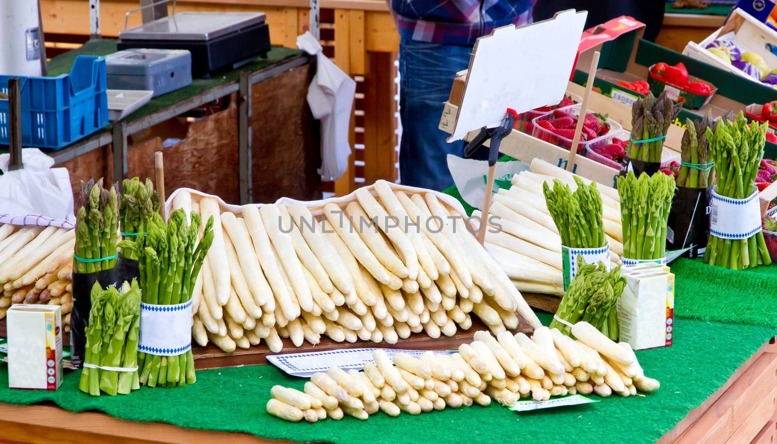 Asparagus time at the weekly market
