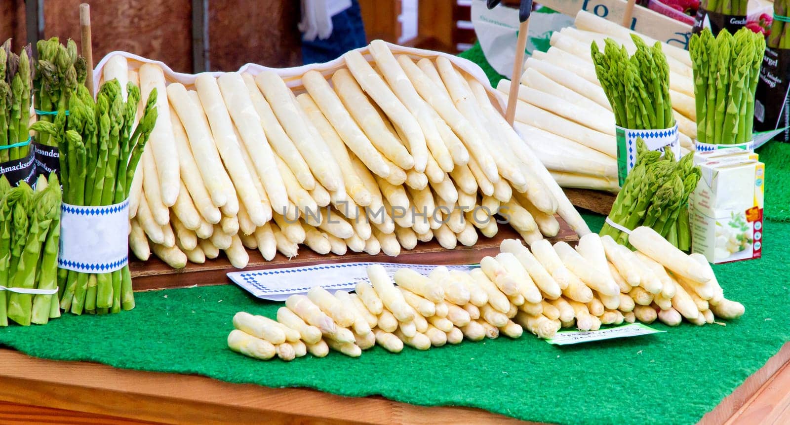 Asparagus time at the weekly market