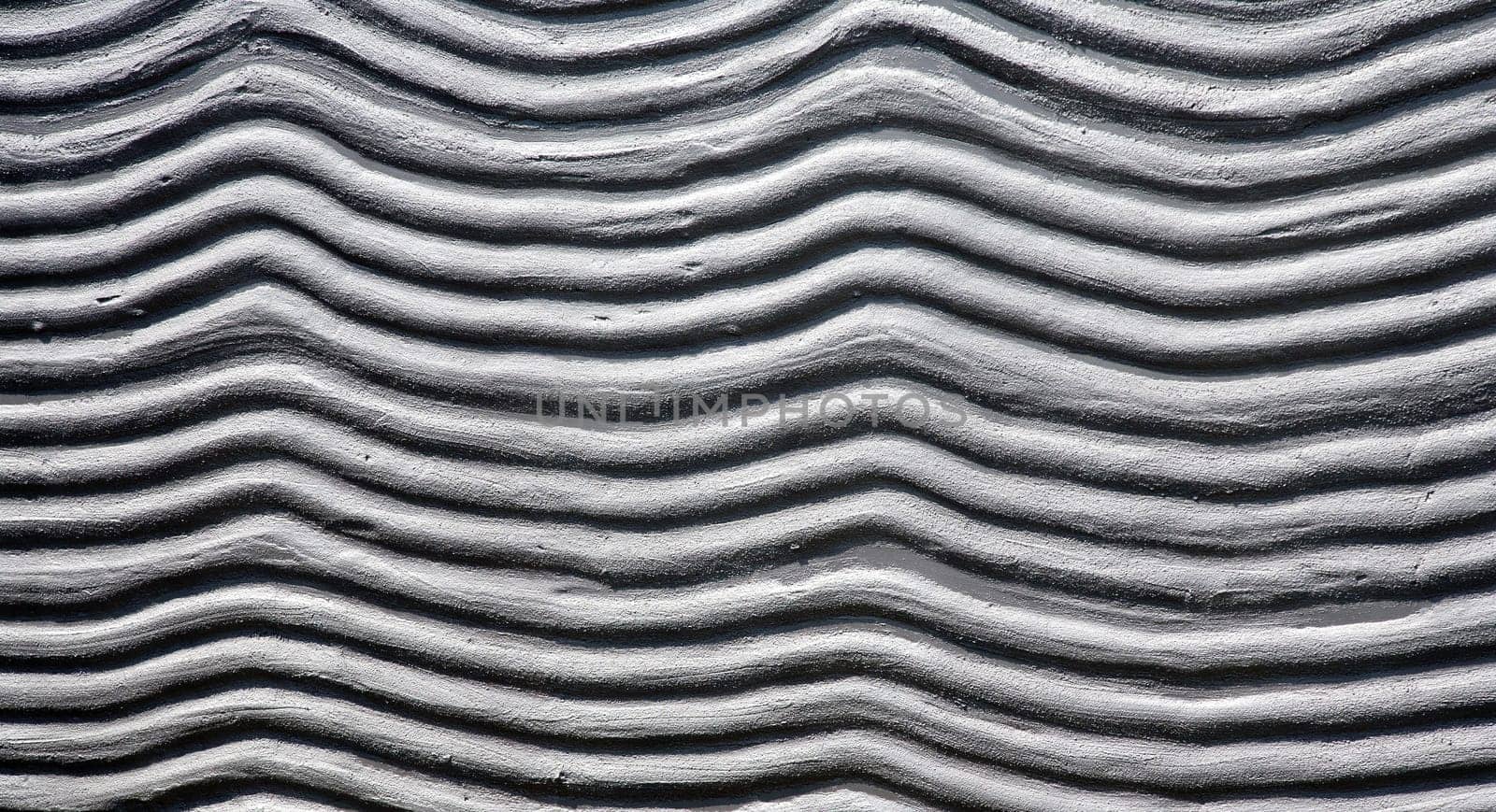 Concrete wall with wrinkles