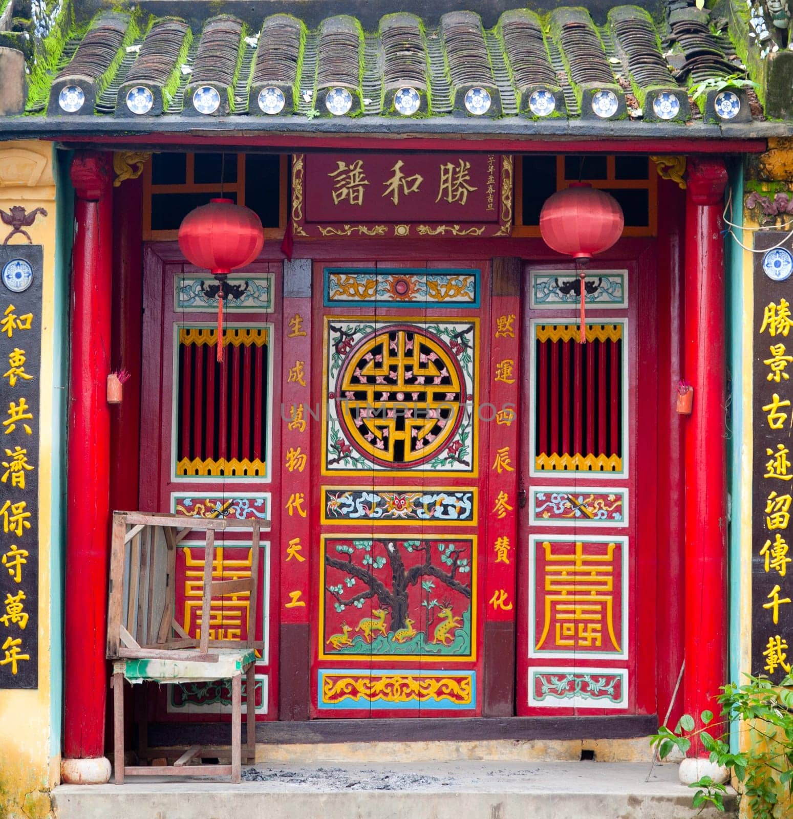 Colorful exterior of a Cantonese Assembly hall in Hoi An, Vietnam