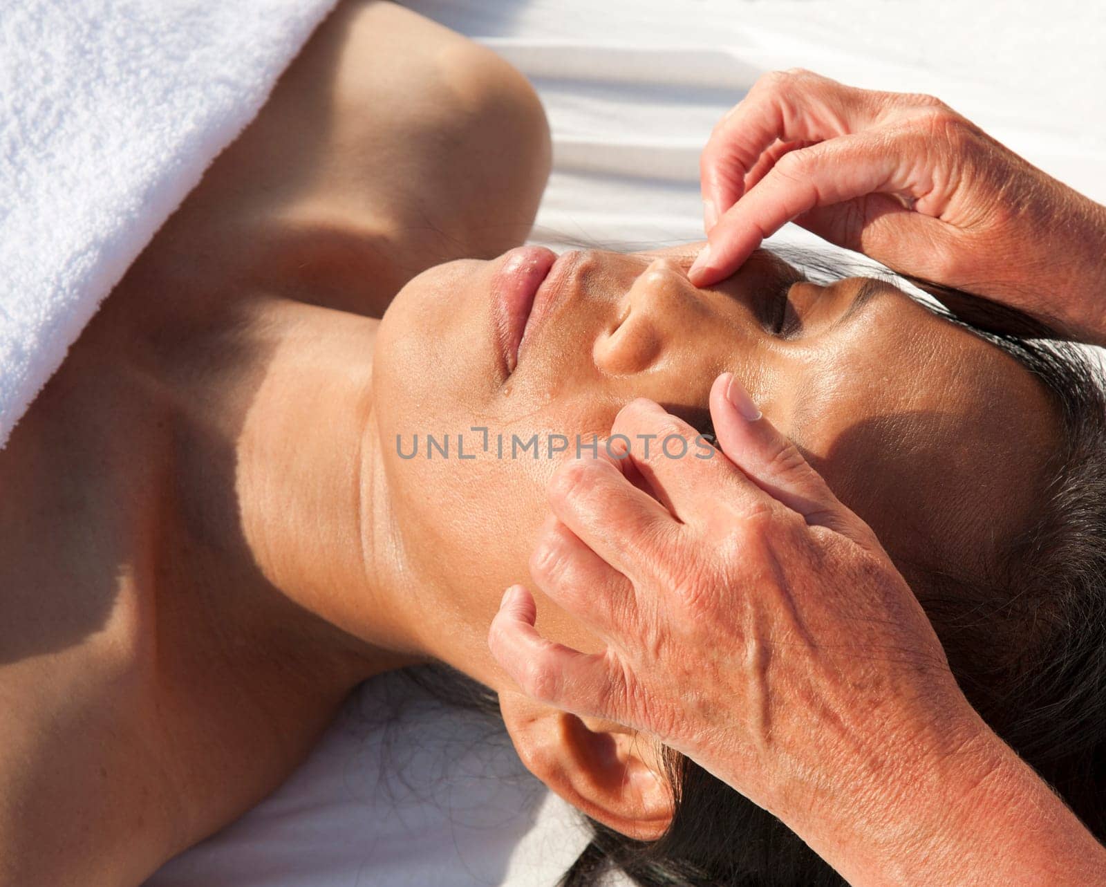 Japanese facial massage is a combination of traditional Japanese medial concepts and distinct hand manipulation techniques