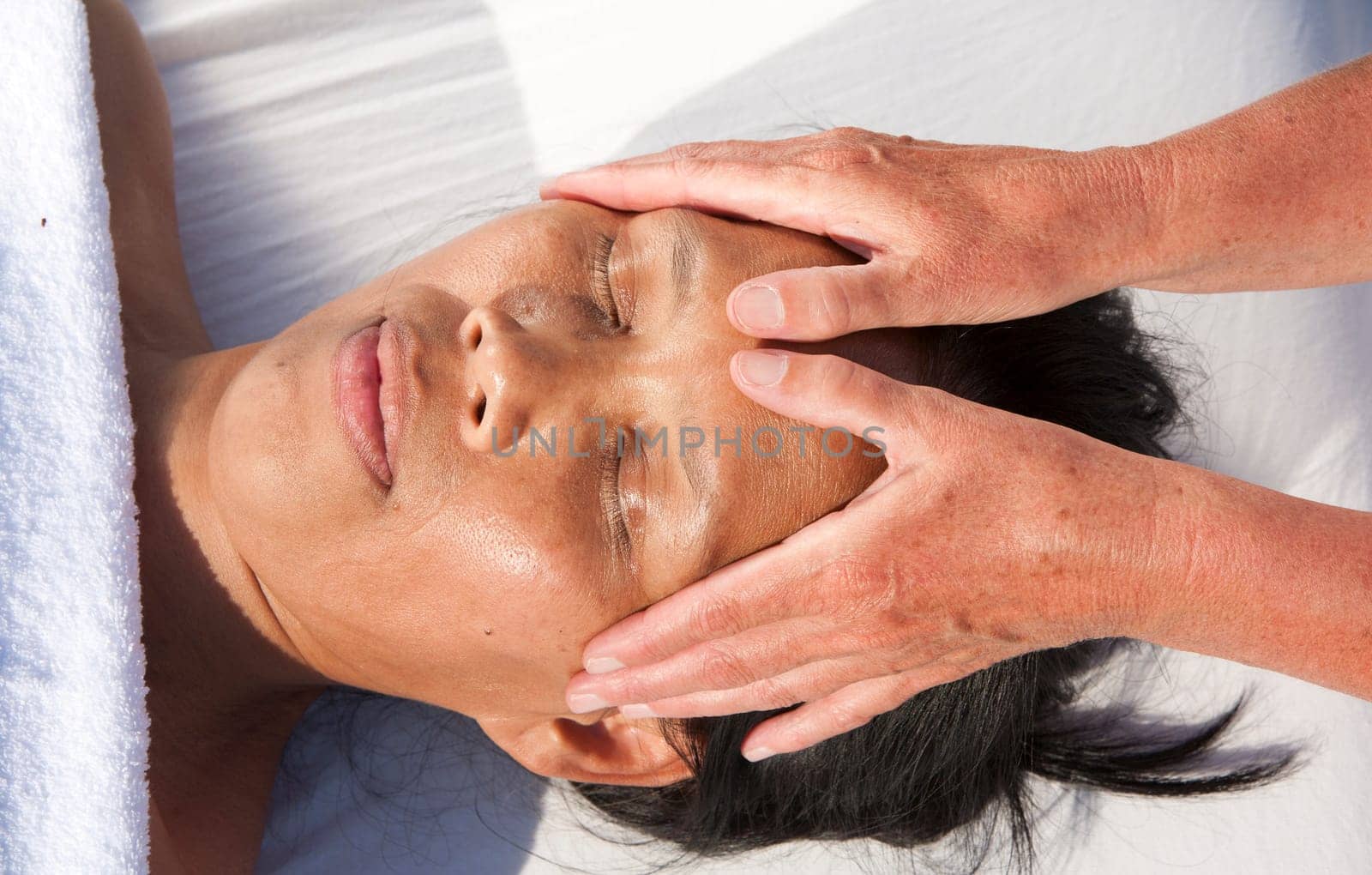 Japanese facial massage is a combination of traditional Japanese medial concepts and distinct hand manipulation techniques
