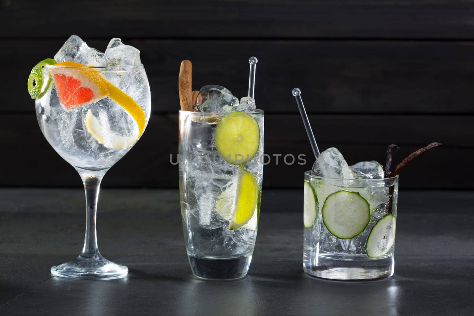 Gin tonic varied cocktails with lima cucumber and grapefruit