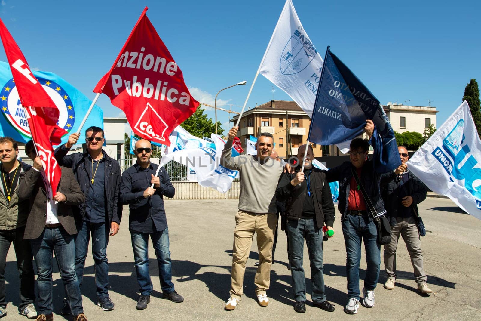 Demonstration of the operators of the Penitentiary Police of the prison in Pescara on 24 May 2013 at the PRAP of Pescara in via Alento. The protesters reveal that with the opening of the new pavilion Criminal Police Prison staff is not enough to ensure the safety of the 'institution el' safety of prisoners, in addition to having to comply with all other institutional activities, translations, picketing, stocks etc. ... The trade unions asking as many as 35 units of the Penitentiary Police for the 'opening of the new pavilion, they were instead provided 24 in bargaining and regional allocated only 20 detached and transferred between and among these some have already returned to their homes. Considering the fact that the prediction of organic plant as per the Decree of the Head of DAP DL 13/02/2013 is for the D.C. Pescara to 194 units, compared with 131 currently present and that it was also required of the mission staff at the CC dell 'Aquila to ensure the activities of video conferencing. The protesters have decided to give voice to their daily difficulties that they face and that surely will increase with the passage of time. The event has been signed by the secretaries of the Company: FP-CGIL, C.I.S.L., U.I.L.P.A, S.A.P. Pe, O.S.A.P.P., Si.N.A.P.Pe, U.G.L. and C.N.P.P.