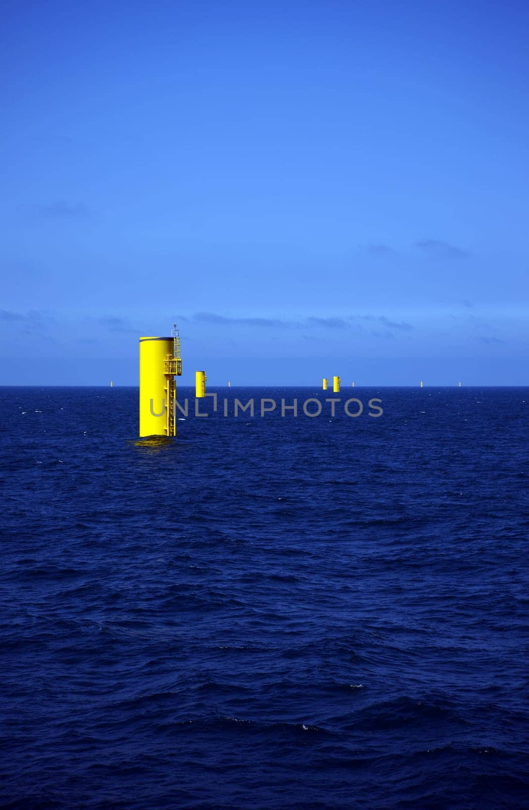Construction of an offshore wind farm with completed foundation