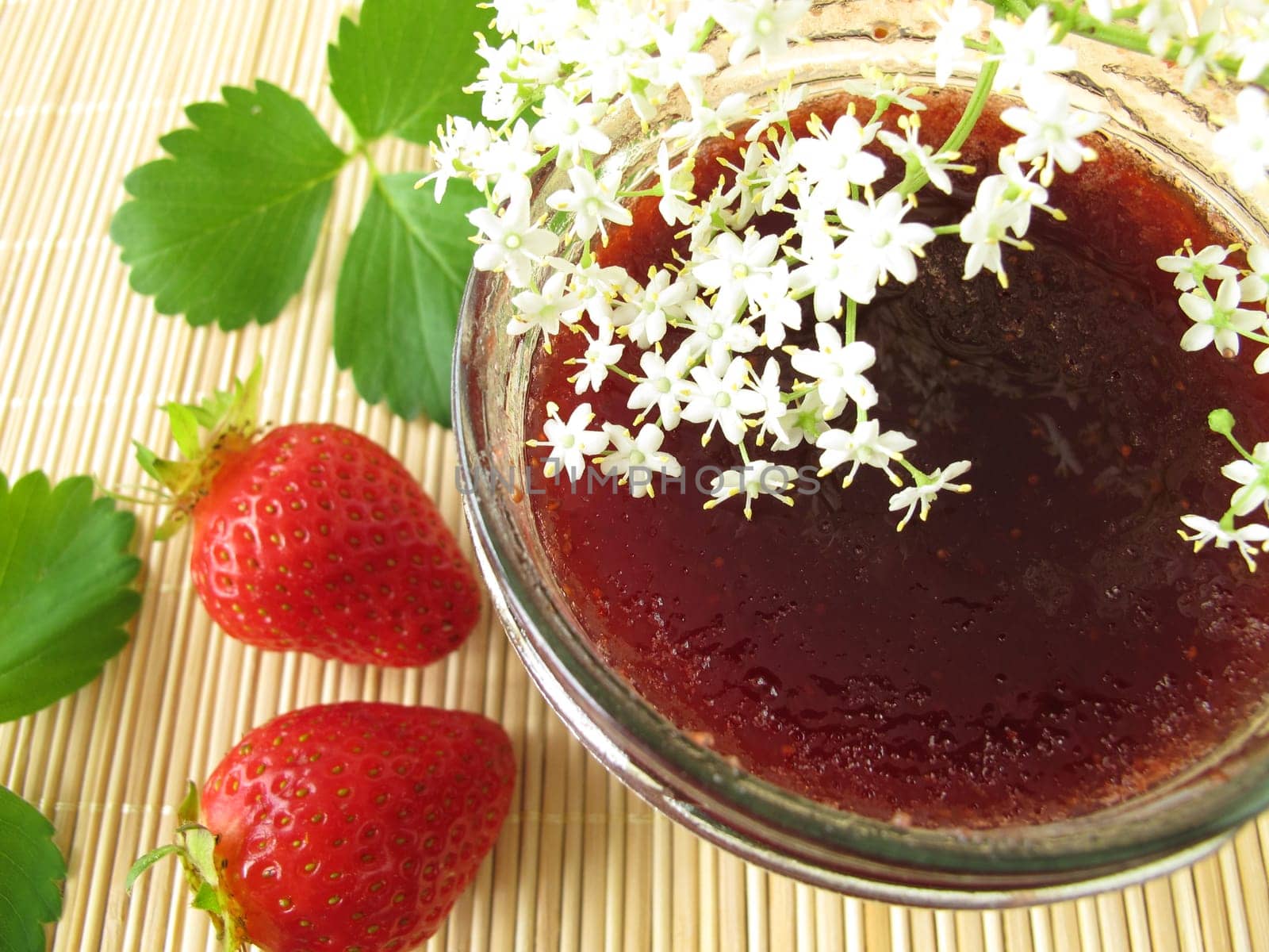 Jam with strawberries and elderflower