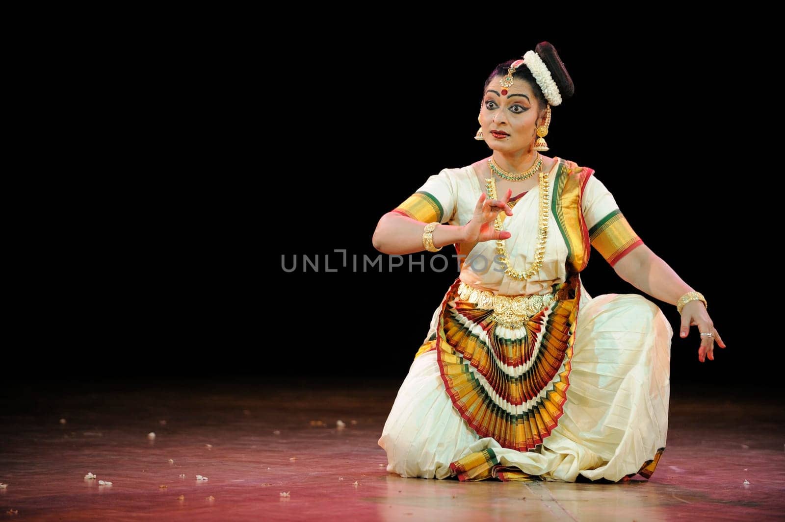 CHENNAI - JAN 11: Indian classical dance Mohiniattam performed by an accomplished dancer Pallavi Krishnanin on  Jan 11, 2012 in Chennai, India
