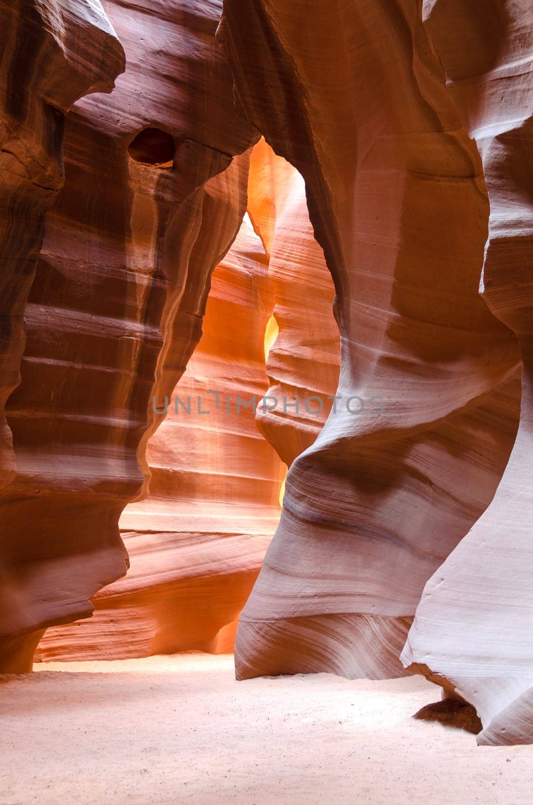 colors and rocks in antelope canyon in Utah