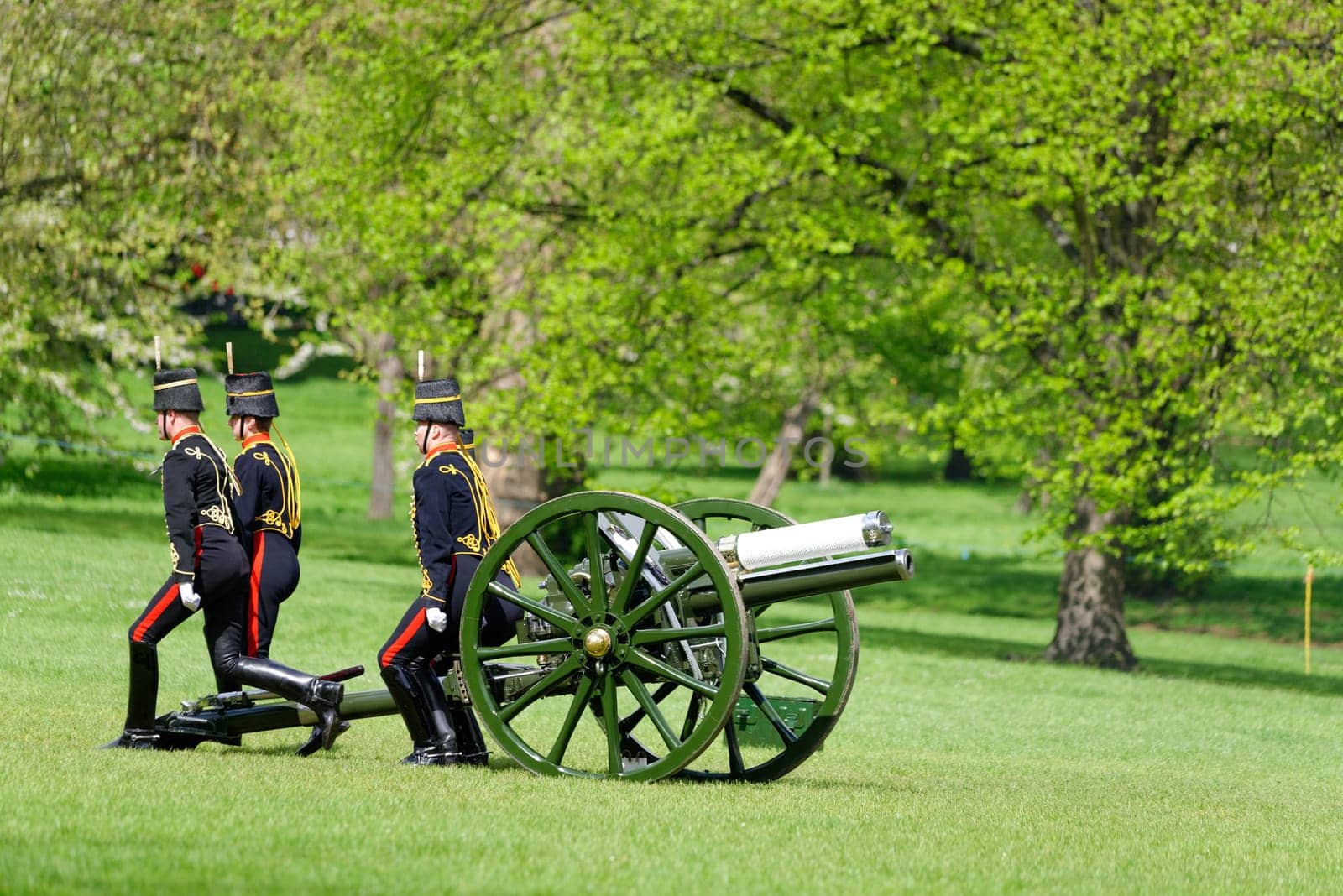 London, UK. May 8th, 2013. The King's Troop in Green Park are ready to fire gun salutes for the State Opening of Parliament.